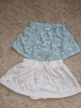 OshKosh B'gosh White Infant Waistband Skort Duo